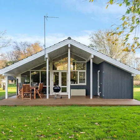 Dagna - 200m From The Sea In Sealand By Interhome * Tjorneholm